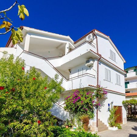 Apartments Anica J Лопар Екстер'єр фото