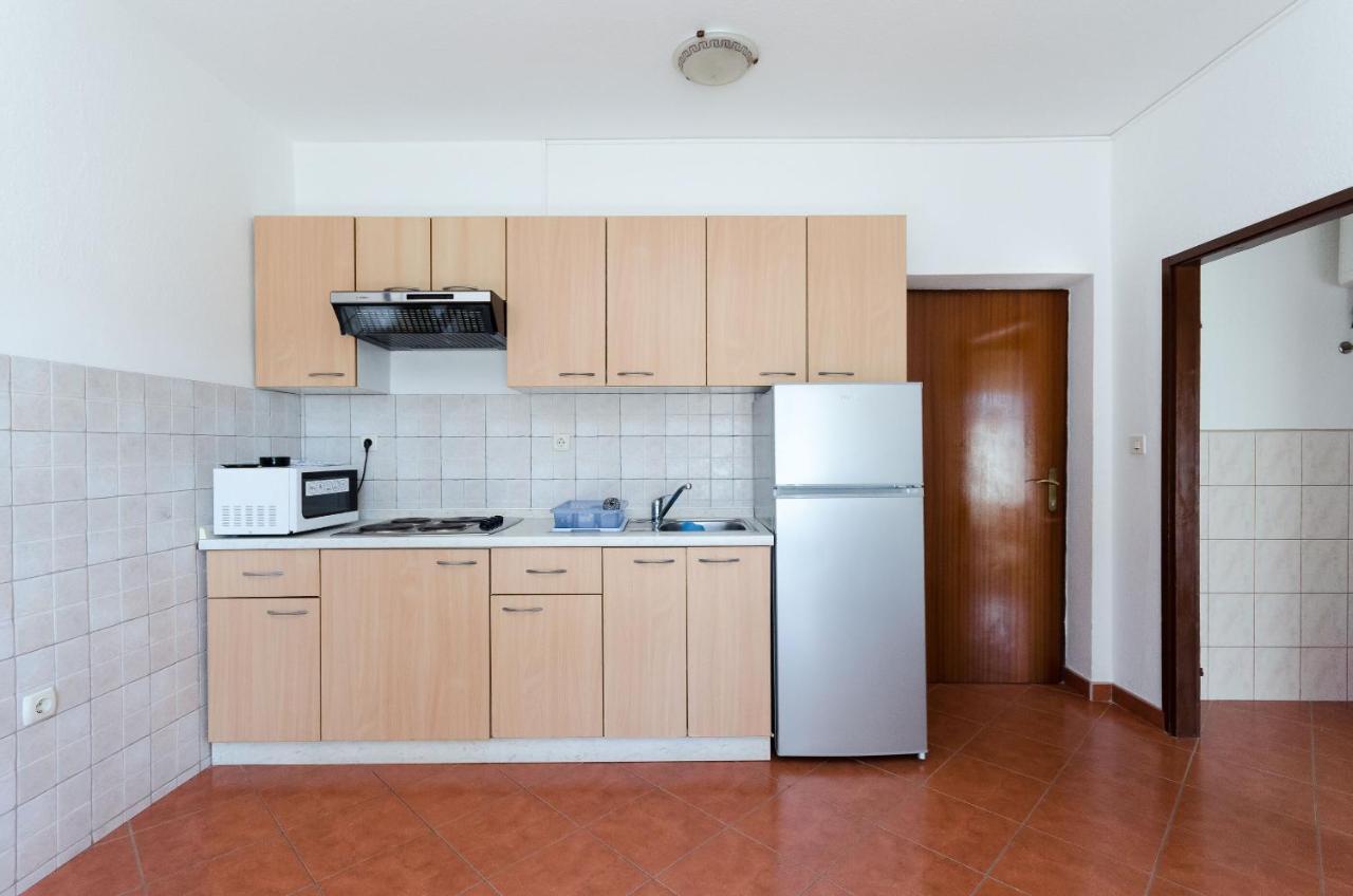 Apartments Anica J Лопар Екстер'єр фото