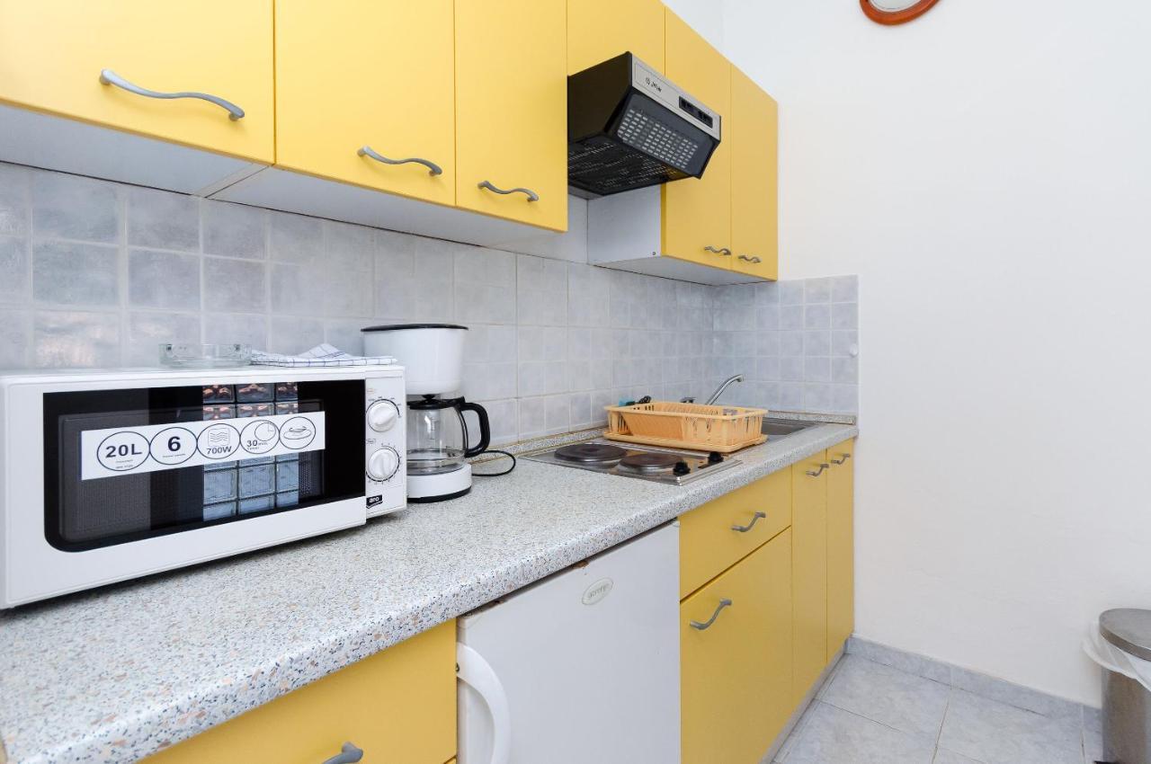Apartments Anica J Лопар Екстер'єр фото