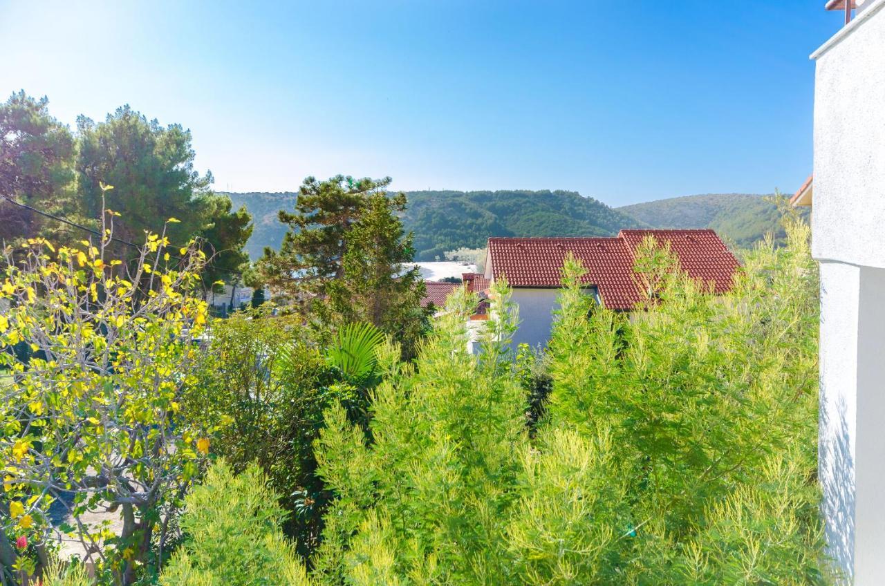 Apartments Anica J Лопар Екстер'єр фото