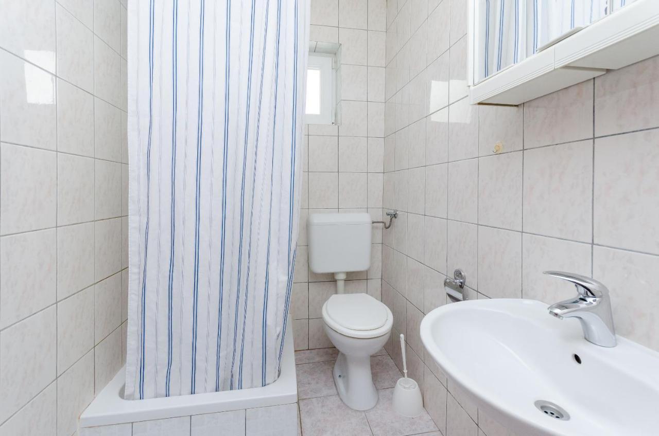 Apartments Anica J Лопар Екстер'єр фото